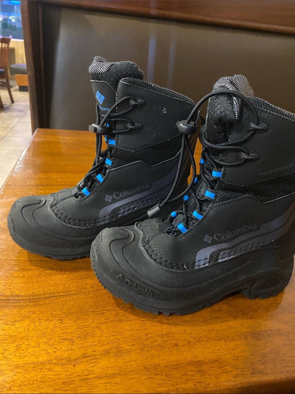 Columbia Kids Black Boots with Blue Accents size 2